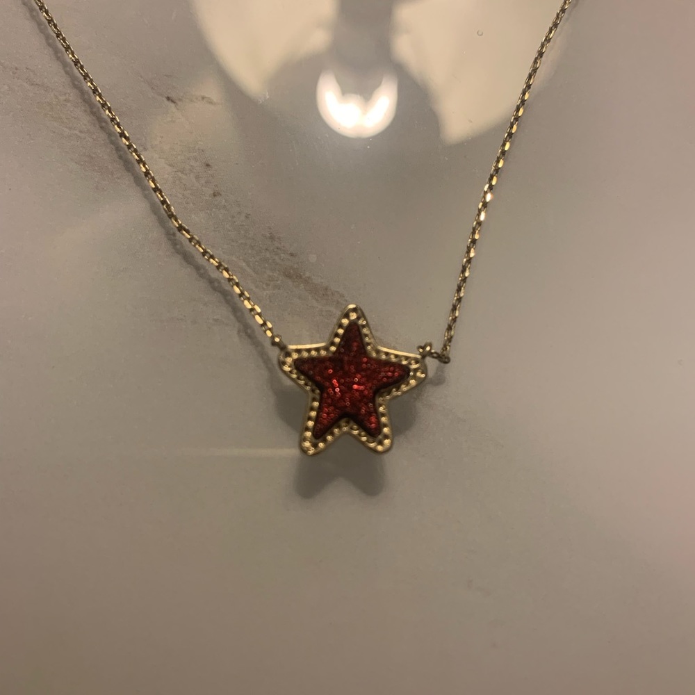 kendra scott red and gold pendant necklace!!